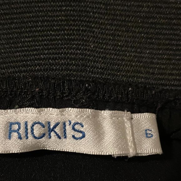 Ricki's Black Skirt - Picture 5 of 8